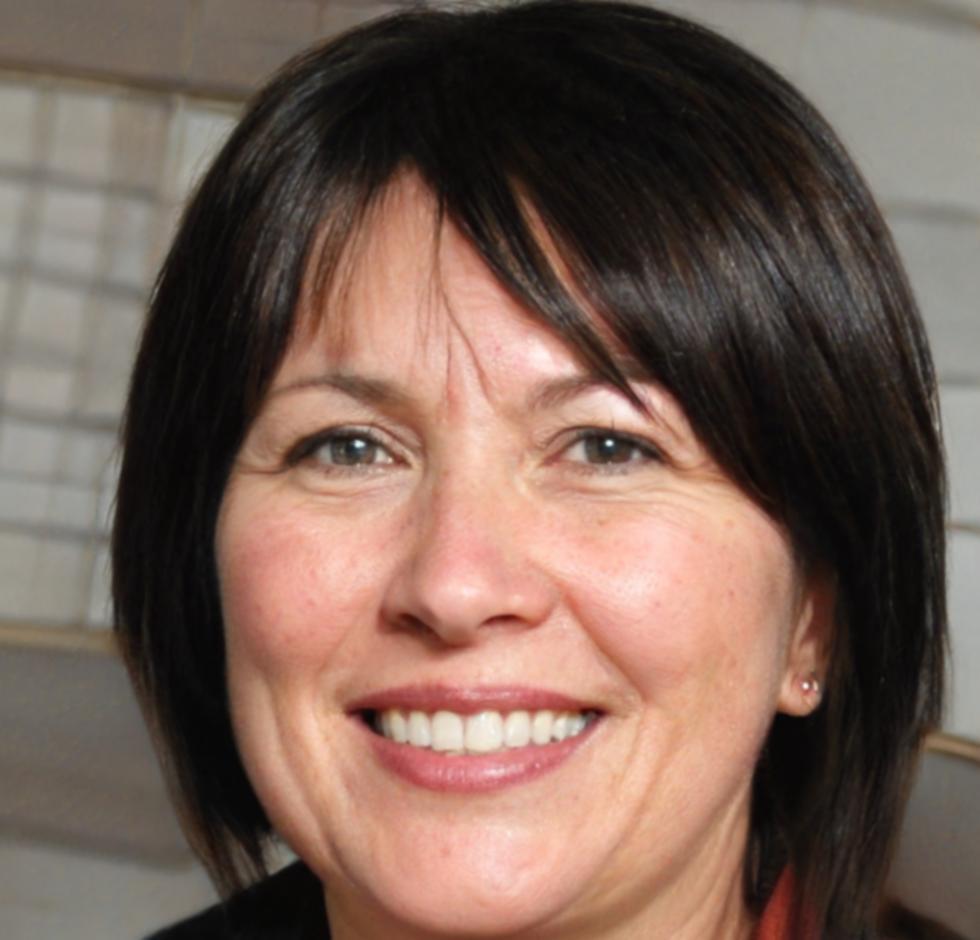 Marlene Bergström bei der Arbeit an Finanzmodellen